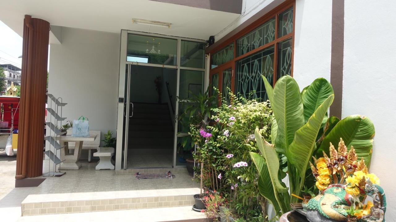 ธิติกาญจน์ อพาร์ทเม้นท์ Apartment Ban Khlong Samrong Exterior photo